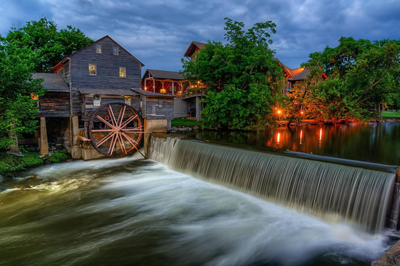 Four Bears Den, Hot Tub, 1089 Of Free Attraction Tickets For Each Paid Day, Dollywood And More Gatlinburg Zewnętrze zdjęcie