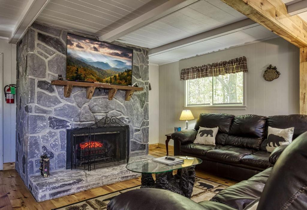 Four Bears Den, Hot Tub, 1089 Of Free Attraction Tickets For Each Paid Day, Dollywood And More Gatlinburg Zewnętrze zdjęcie