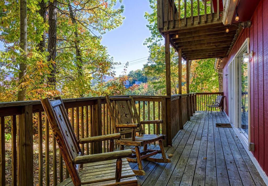 Four Bears Den, Hot Tub, 1089 Of Free Attraction Tickets For Each Paid Day, Dollywood And More Gatlinburg Zewnętrze zdjęcie