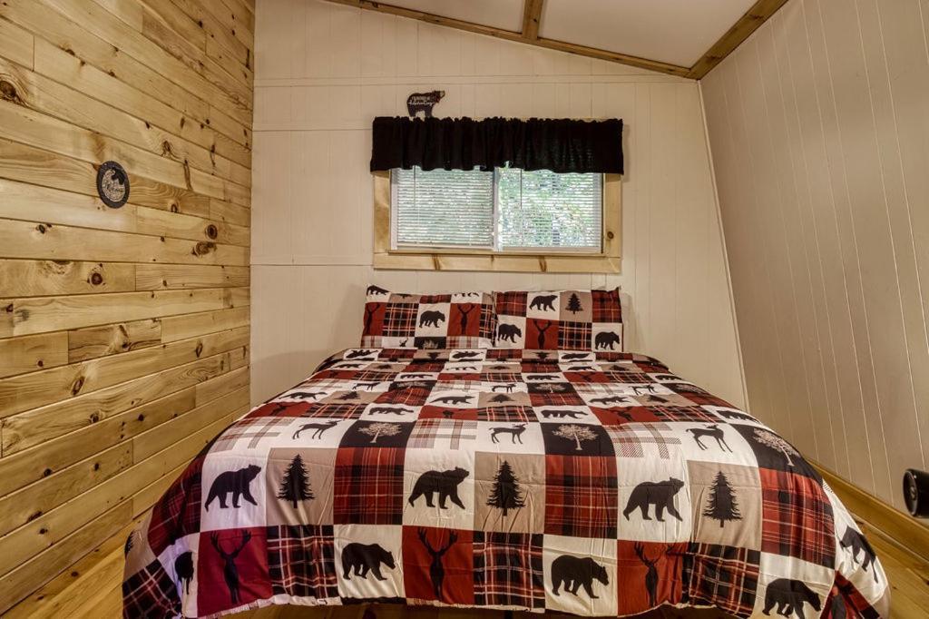 Four Bears Den, Hot Tub, 1089 Of Free Attraction Tickets For Each Paid Day, Dollywood And More Gatlinburg Zewnętrze zdjęcie