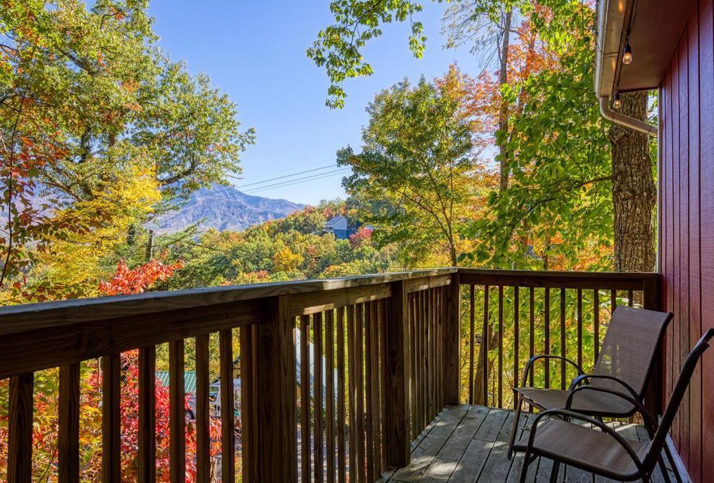Four Bears Den, Hot Tub, 1089 Of Free Attraction Tickets For Each Paid Day, Dollywood And More Gatlinburg Zewnętrze zdjęcie