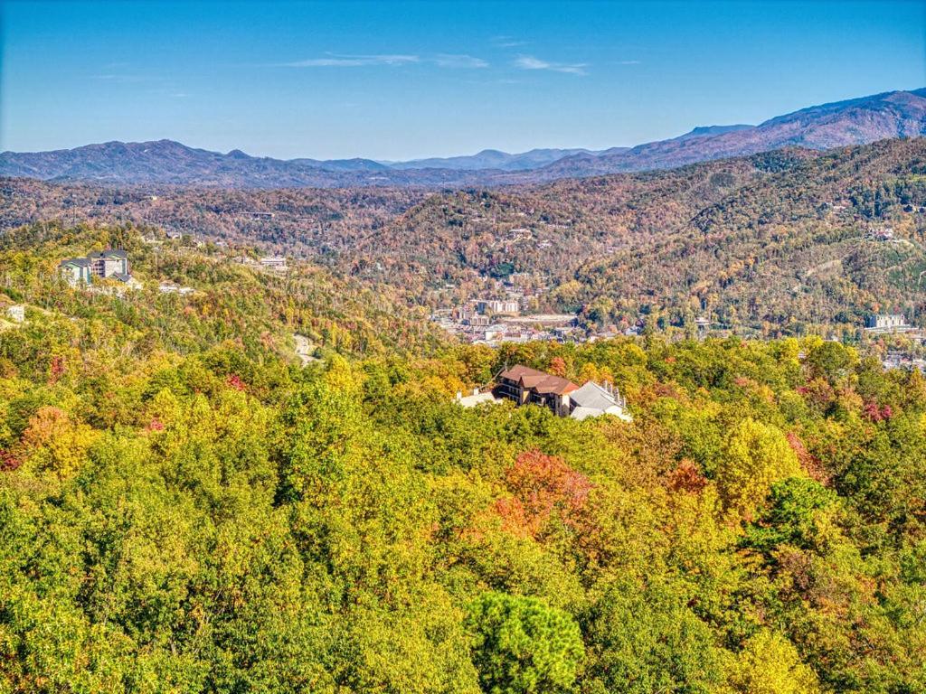 Four Bears Den, Hot Tub, 1089 Of Free Attraction Tickets For Each Paid Day, Dollywood And More Gatlinburg Zewnętrze zdjęcie