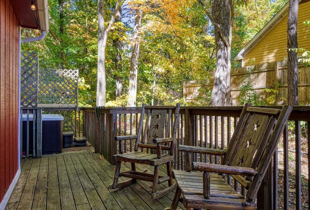 Four Bears Den, Hot Tub, 1089 Of Free Attraction Tickets For Each Paid Day, Dollywood And More Gatlinburg Zewnętrze zdjęcie