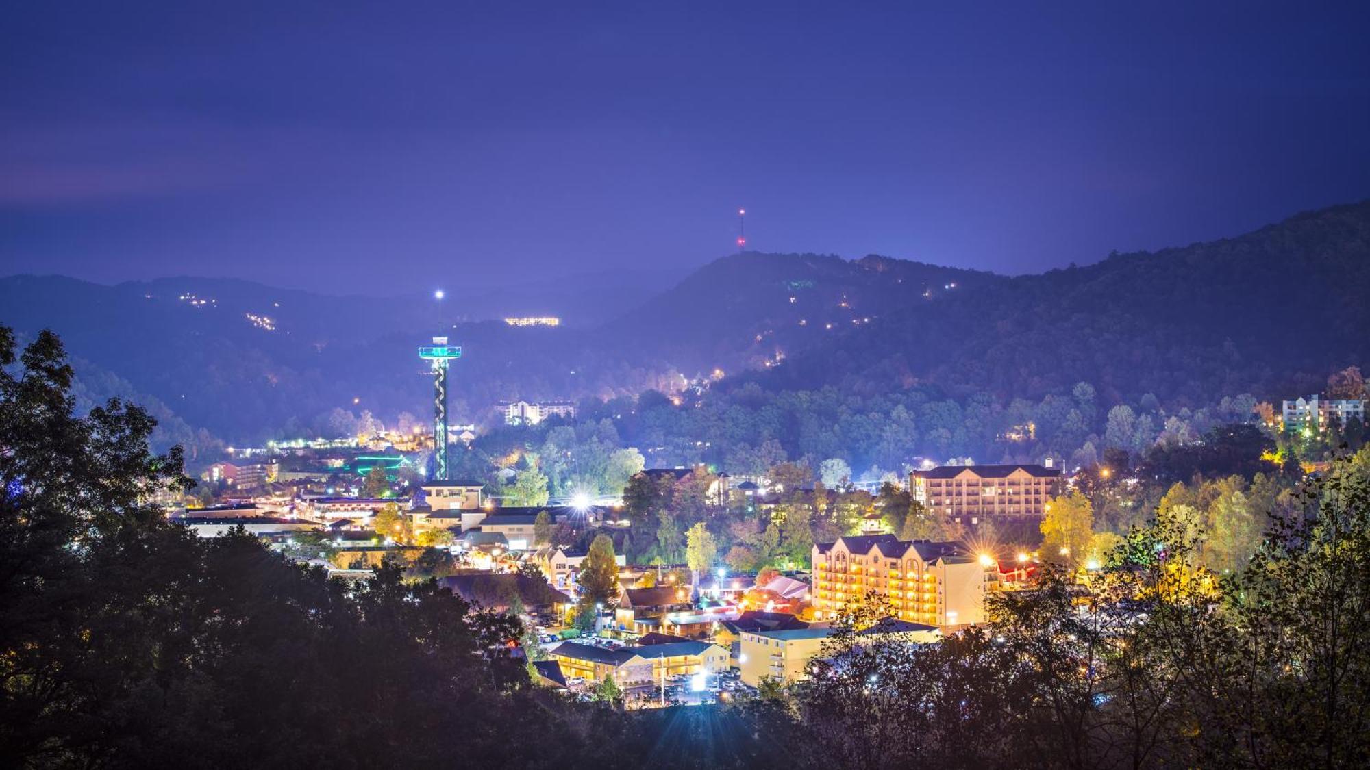 Four Bears Den, Hot Tub, 1089 Of Free Attraction Tickets For Each Paid Day, Dollywood And More Gatlinburg Zewnętrze zdjęcie