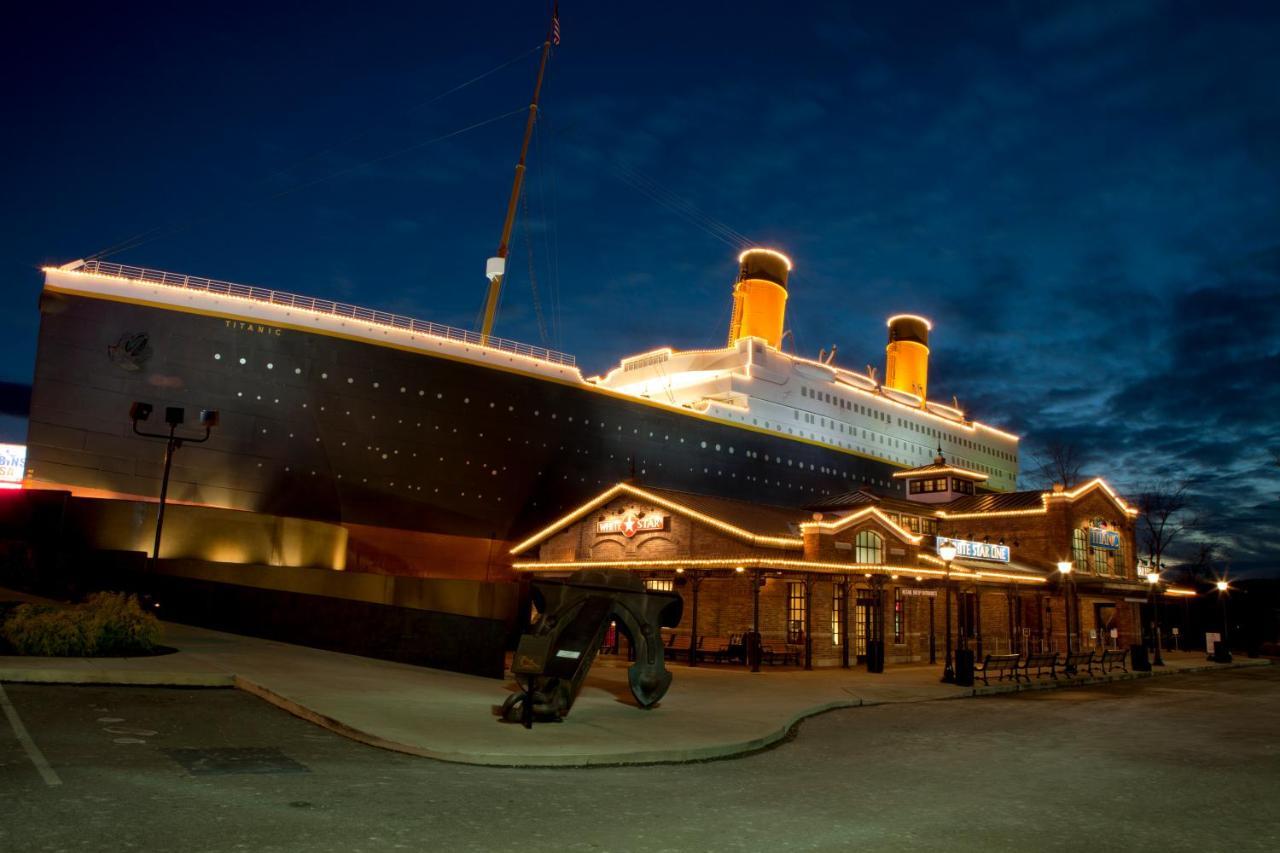 Four Bears Den, Hot Tub, 1089 Of Free Attraction Tickets For Each Paid Day, Dollywood And More Gatlinburg Zewnętrze zdjęcie