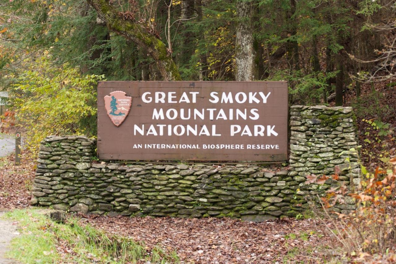 Four Bears Den, Hot Tub, 1089 Of Free Attraction Tickets For Each Paid Day, Dollywood And More Gatlinburg Zewnętrze zdjęcie